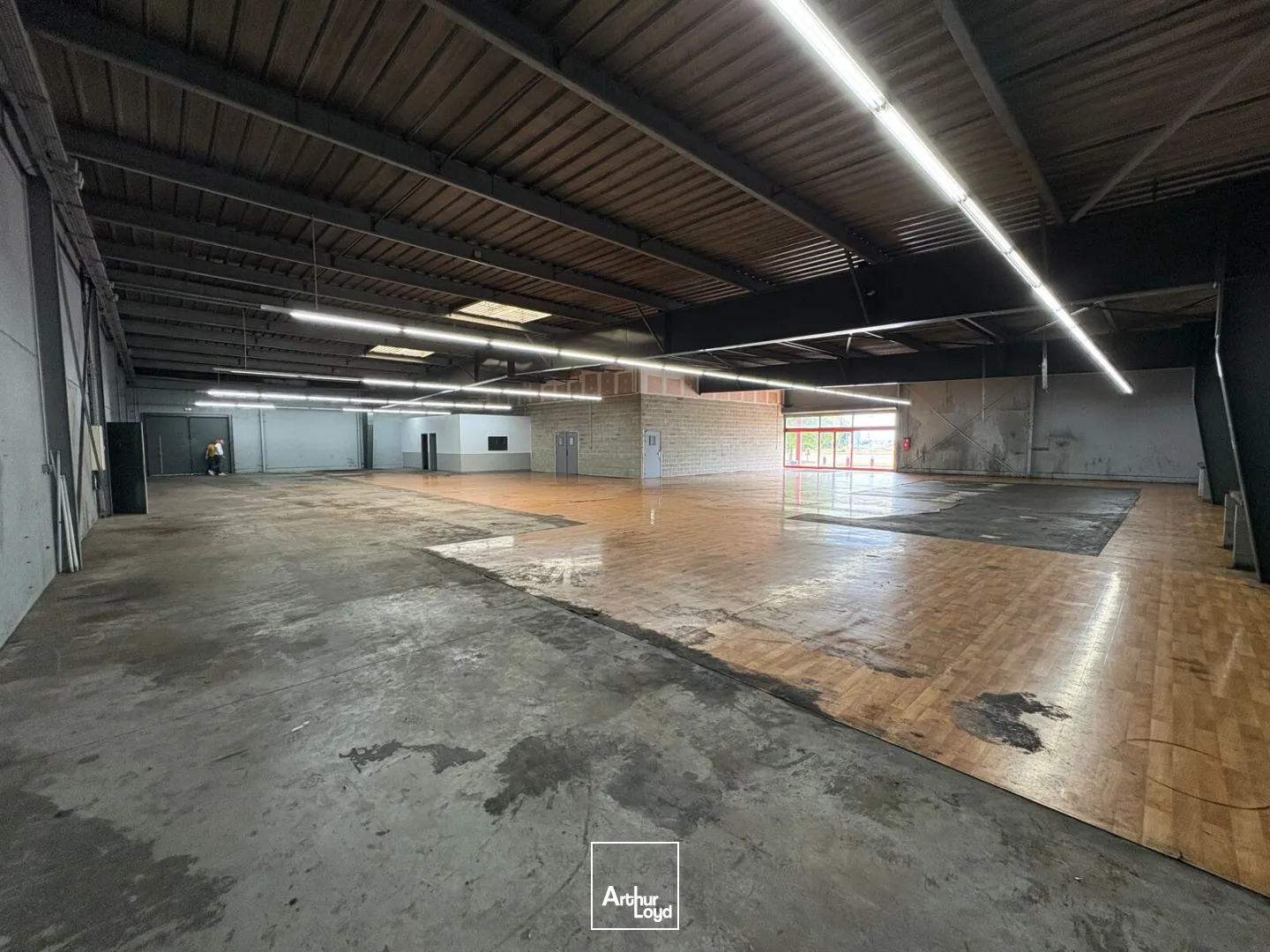 Locaux commerciaux - Vente - MAIGNELAY MONTIGNY - 60420 - 1198.4-1198.4 - 7800250