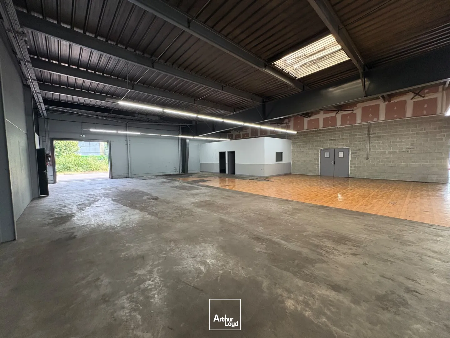 Locaux commerciaux - Vente - MAIGNELAY MONTIGNY - 60420 - 1198.4-1198.4 - 7800251