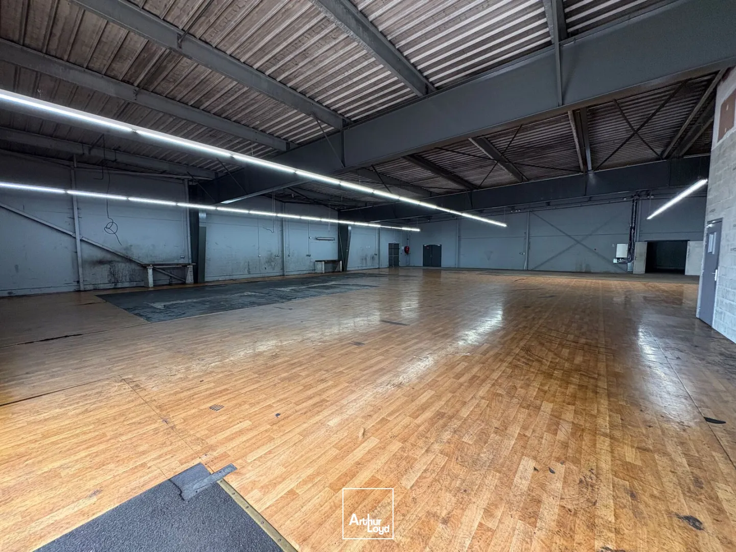 Locaux commerciaux - Vente - MAIGNELAY MONTIGNY - 60420 - 1198.4-1198.4 - 7800252