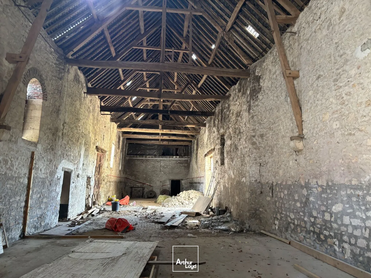 Locaux d'activité & Entrepôts - Location - CHAMANT - 60300 - 273-273 - 7800256