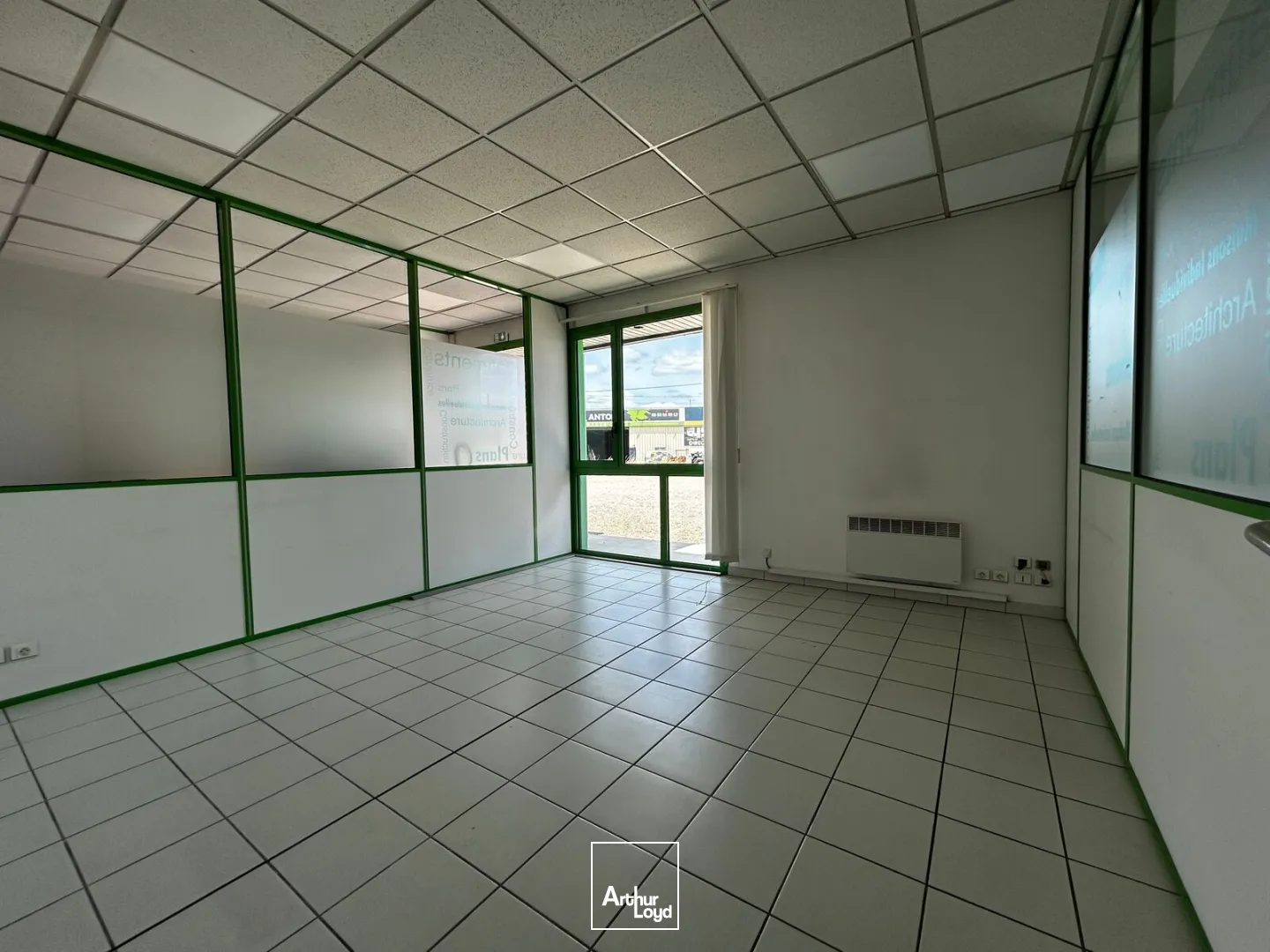 Bureaux - Location - CADAUJAC - 33140 - 300-300 - 7800277