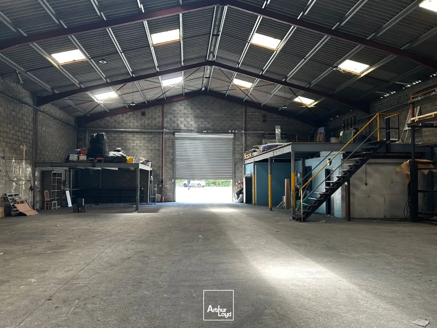 Locaux d'activité & Entrepôts - Location - LE HAILLAN - 33185 - 550-550 - 7800281