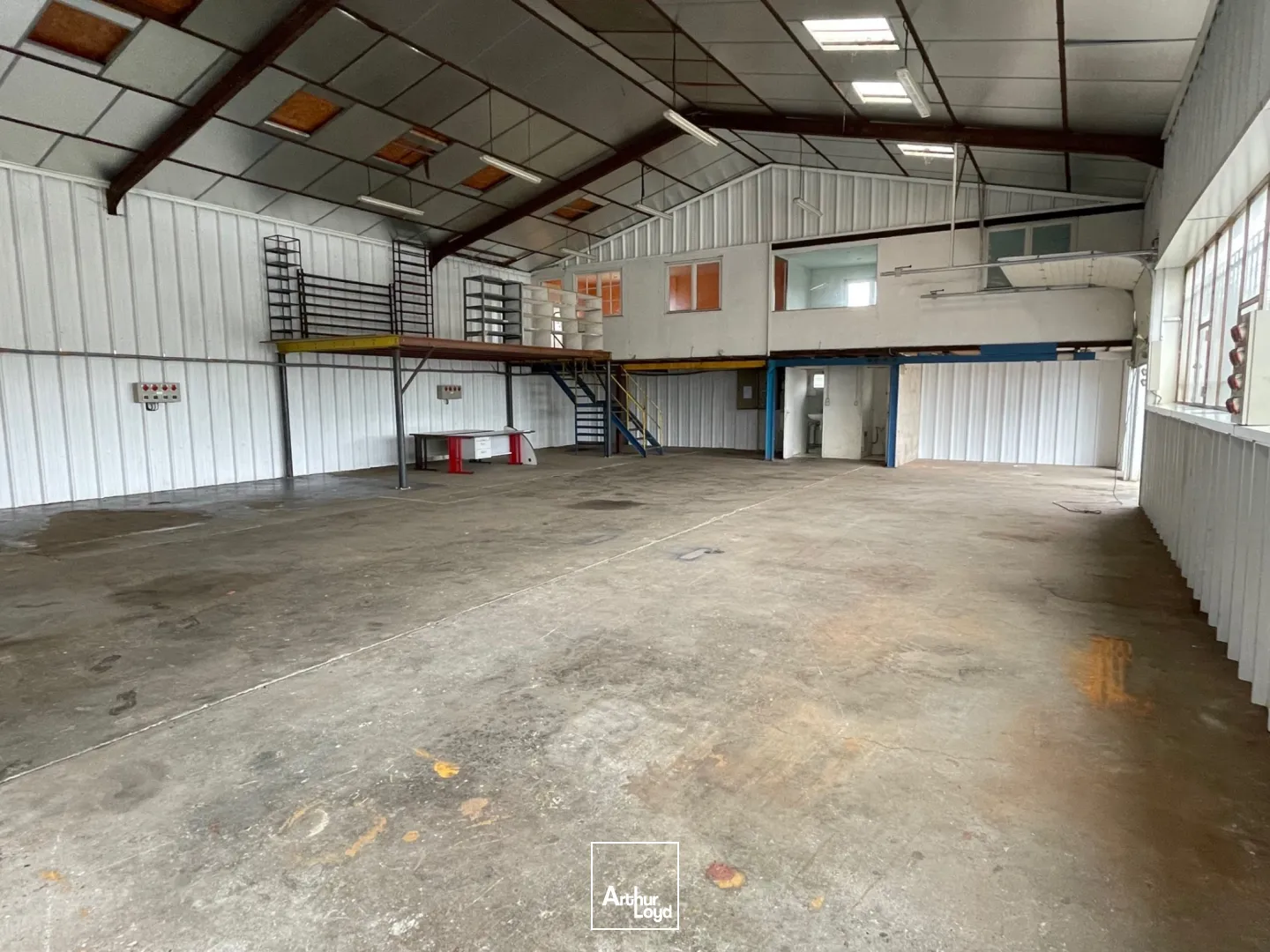 Locaux d'activité & Entrepôts - Location - GAILLON - 27600 - 262-262 - 7800409