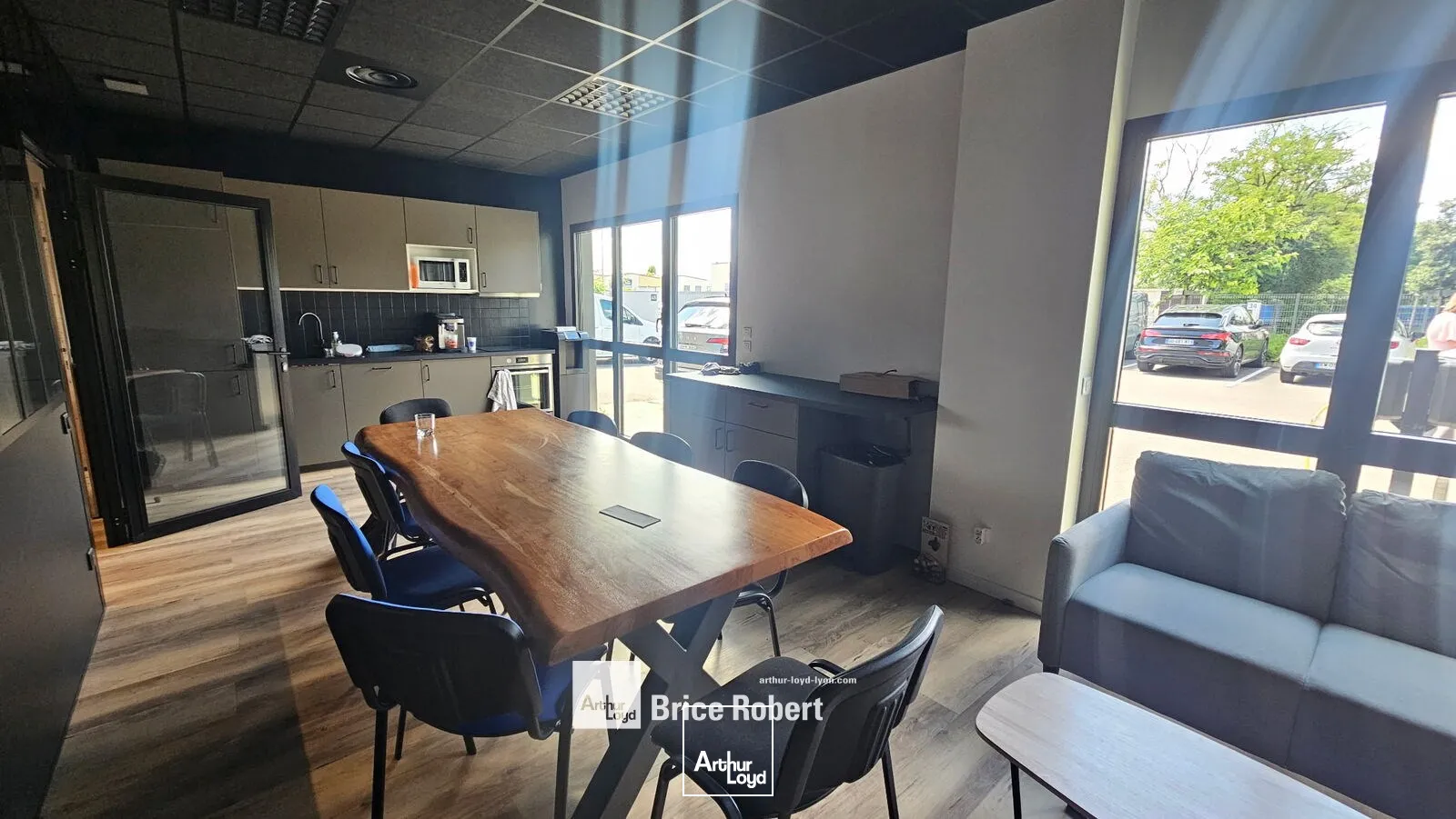 Locaux d'activité & Entrepôts - Vente - CHASSIEU - 69680 - 531-531 - 7800711