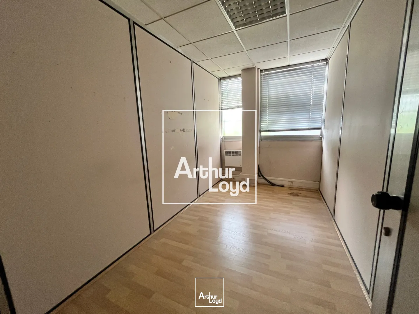 Bureaux - Vente - NIMES - 30900 - 719.76-719.76 - 7800989