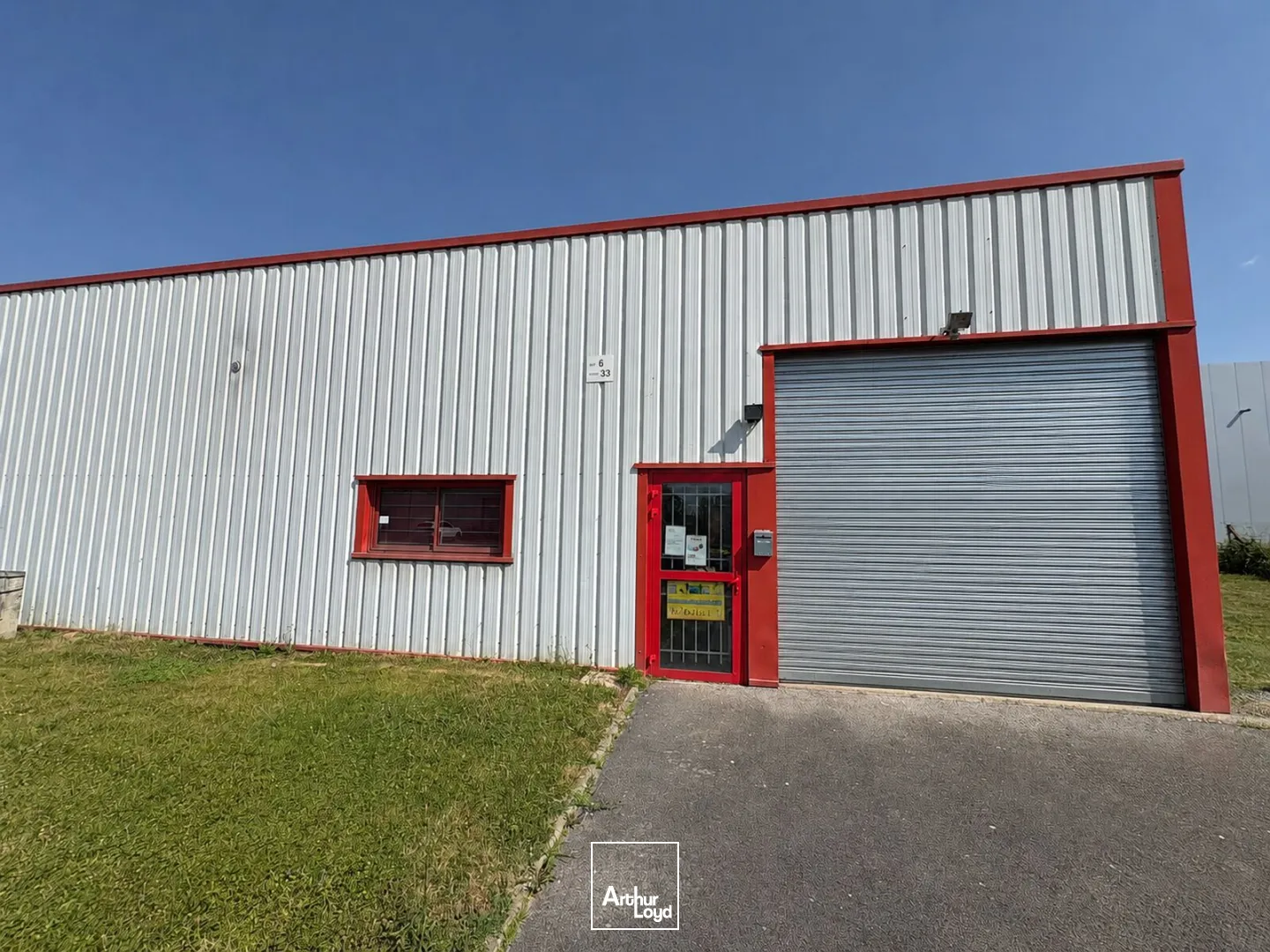 Locaux d'activité & Entrepôts - Location - NEUILLY SOUS CLERMONT - 60290 - 135-135 - 7801042