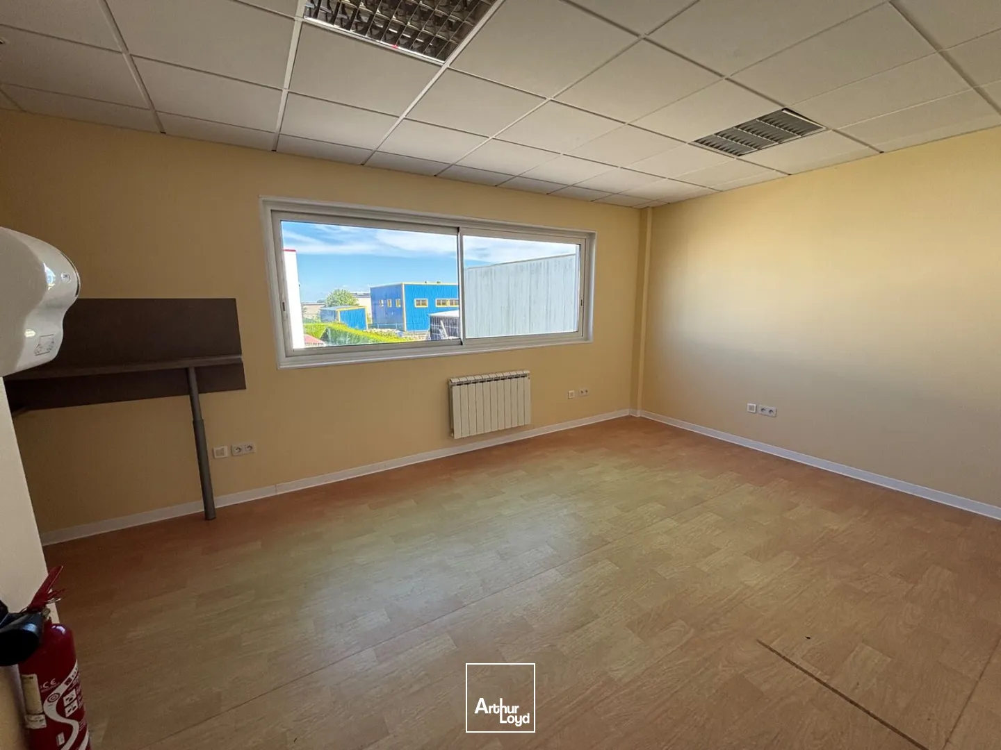 Locaux d'activité & Entrepôts - Location - SAINT JACQUES SUR DARNETAL - 76160 - 190-190 - 7801075