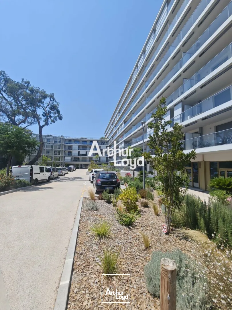 Locaux commerciaux - Location - SAINT-LAURENT-DU-VAR - 06700 - 96-239 - 7801569