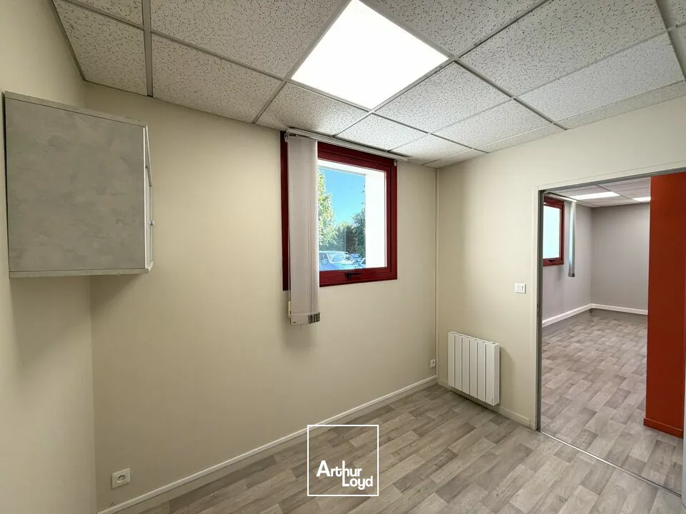 Bureaux - Location - SAINT-BENOÎT - 86280 - 132-132 - 7801598