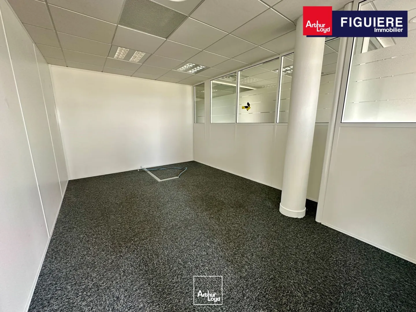 Bureaux - Location - EGUILLES - 13510 - 157-324 - 7801662