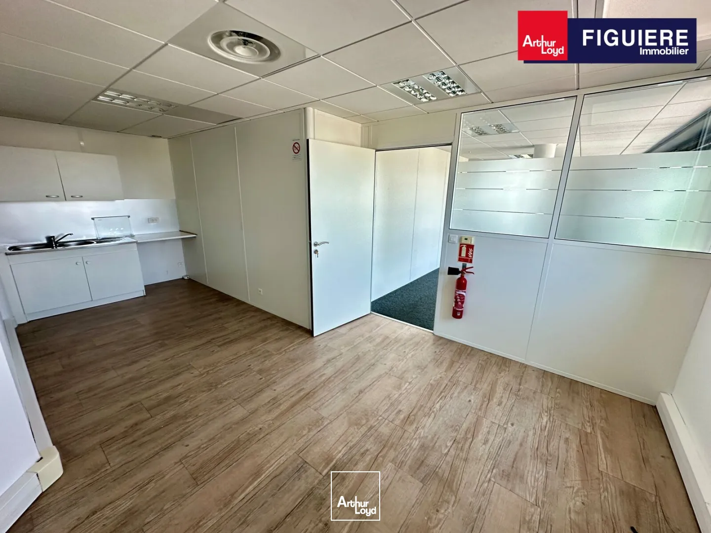 Bureaux - Location - EGUILLES - 13510 - 157-324 - 7801663