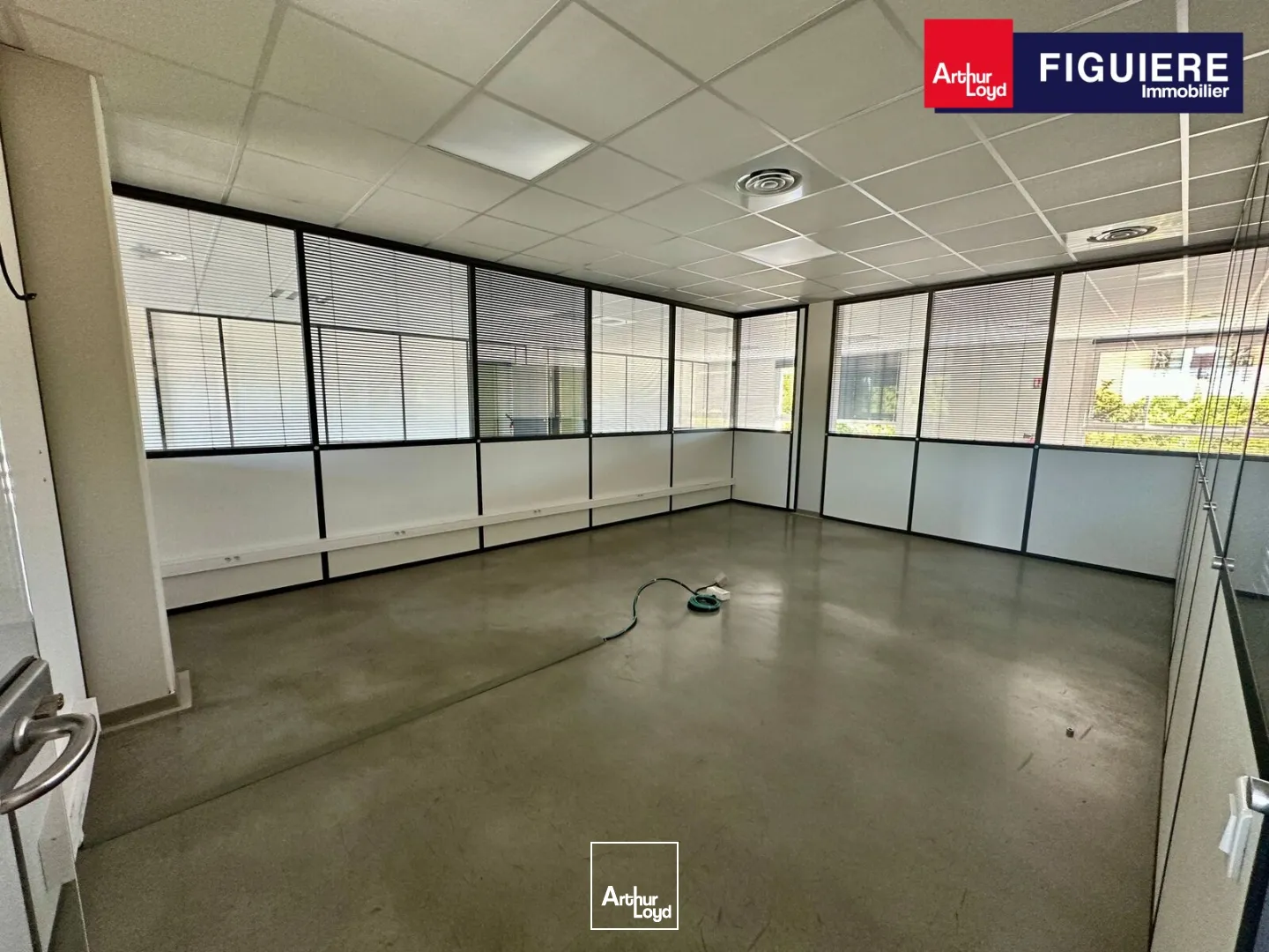Bureaux - Location - LES PENNES MIRABEAU - 13170 - 140-520 - 7801685