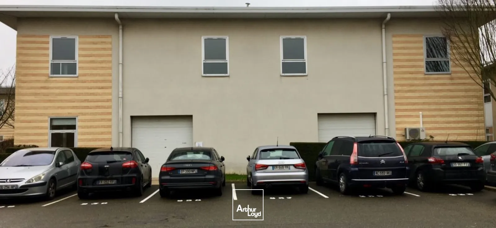 Locaux d'activité & Entrepôts - Location - VOISINS LE BRETONNEUX - 78960 - 78-1136 - 7802098