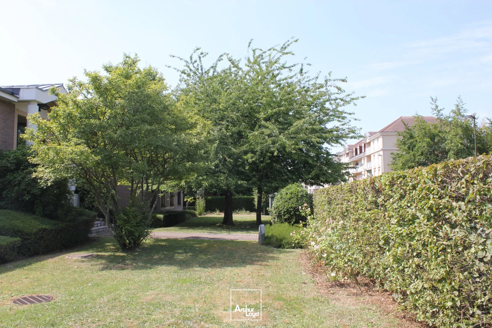 Locaux d'activité & Entrepôts - Location - VOISINS LE BRETONNEUX - 78960 - 148-413 - 7802101