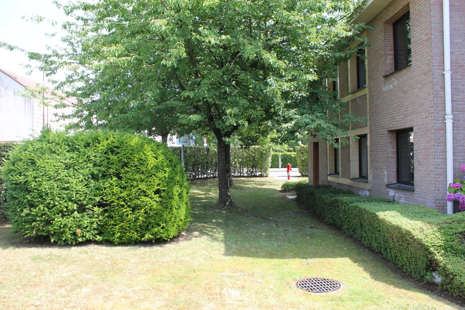Locaux d'activité & Entrepôts - Location - VOISINS LE BRETONNEUX - 78960 - 148-413 - 7802102