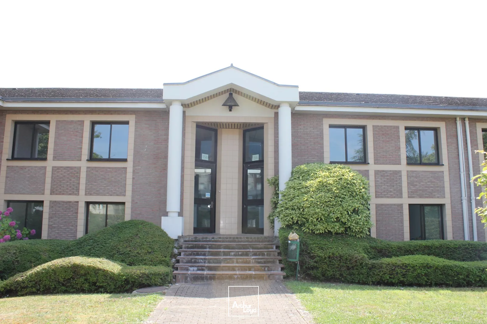 Locaux d'activité & Entrepôts - Location - VOISINS LE BRETONNEUX - 78960 - 148-413 - 7802099