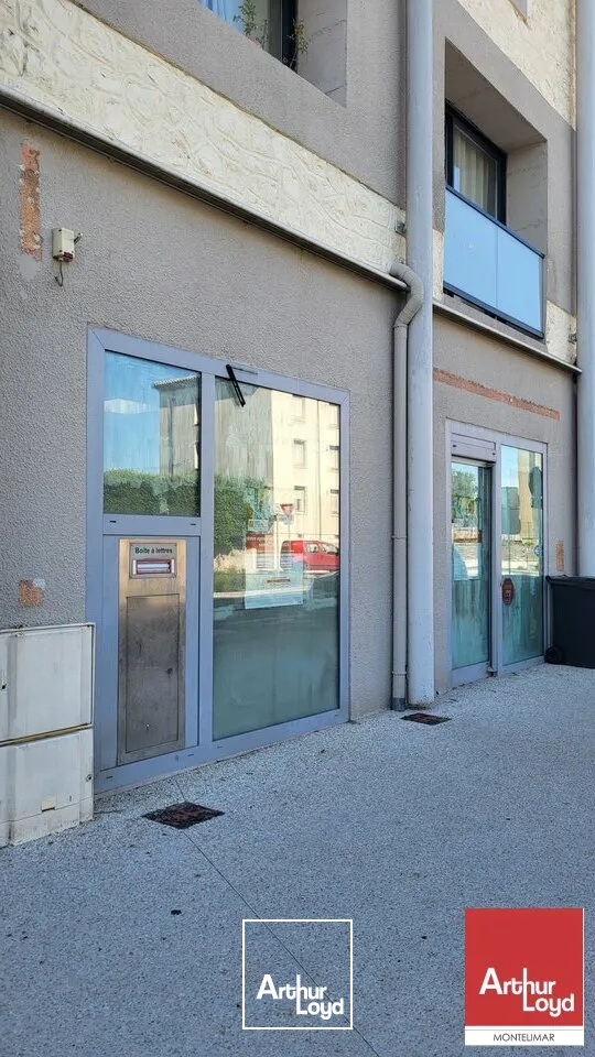Locaux commerciaux - Location - MONTELIMAR - 26200 - 135-135 - 7802372