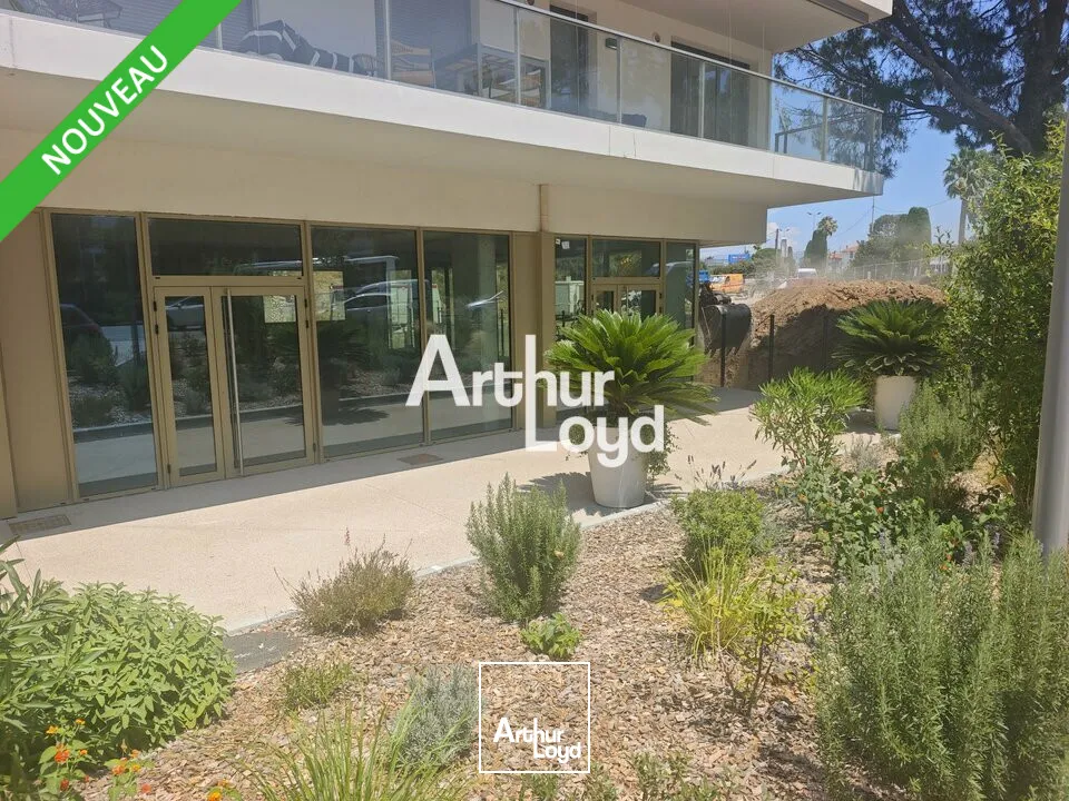 Locaux commerciaux - Location - SAINT-LAURENT-DU-VAR - 06700 - 96-239 - 7802402