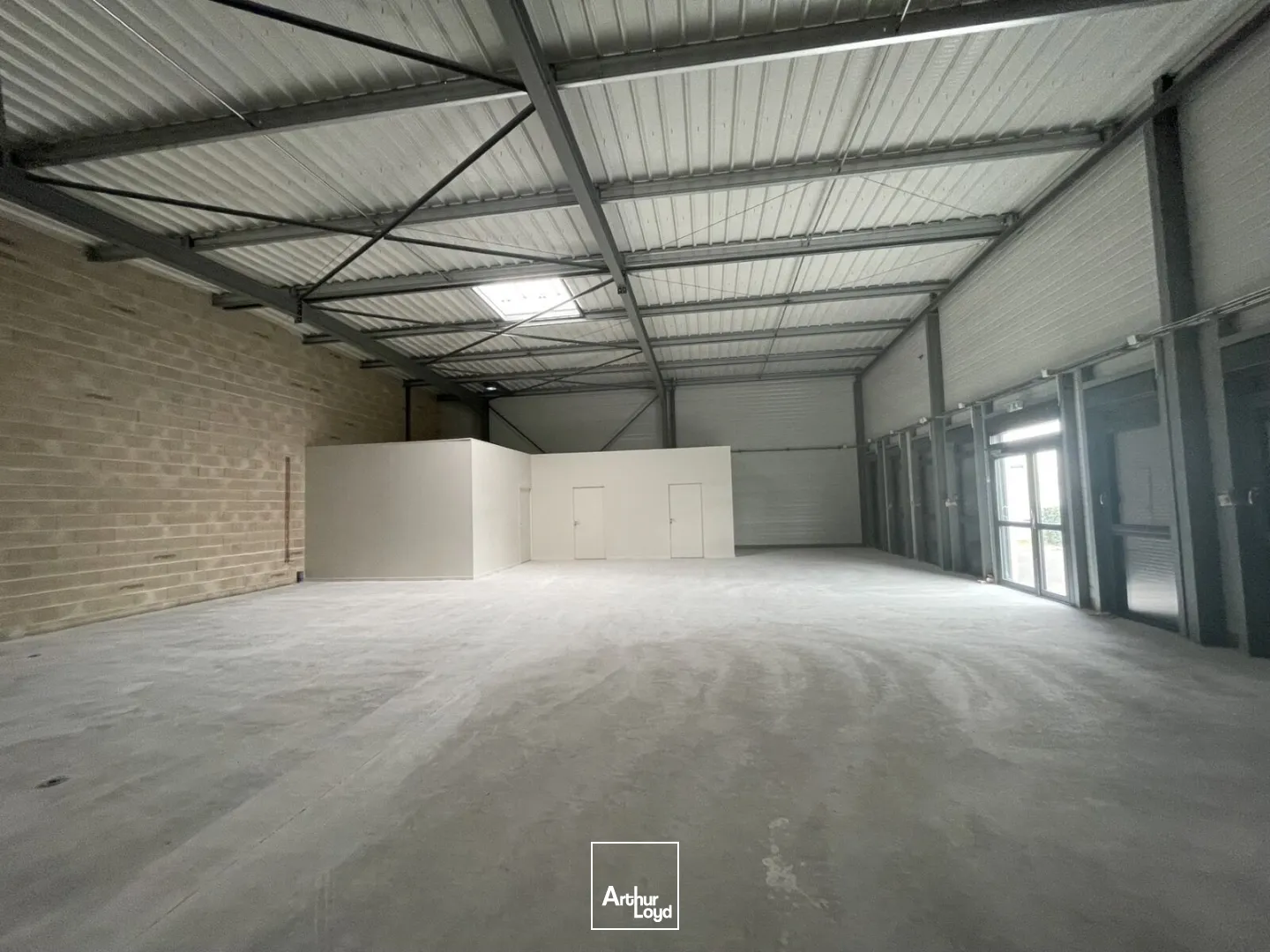 Locaux d'activité & Entrepôts - Vente - CROUY - 02880 - 772-772 - 7802812