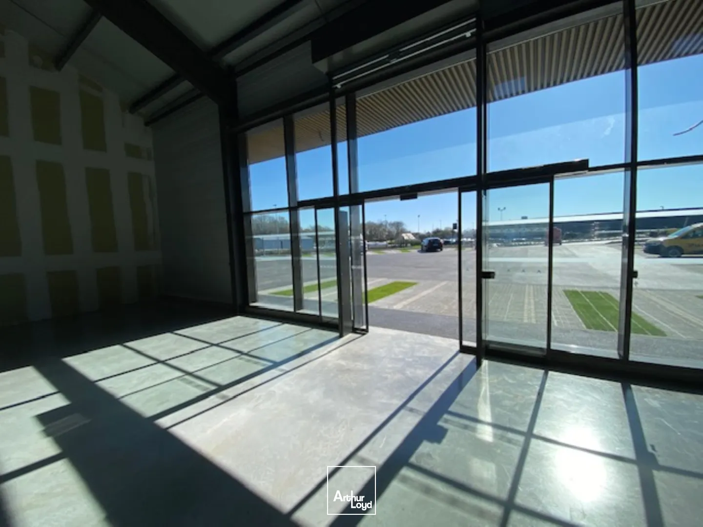 Locaux commerciaux - Location - PLONEOUR LANVERN - 29720 - 549-549 - 7802892