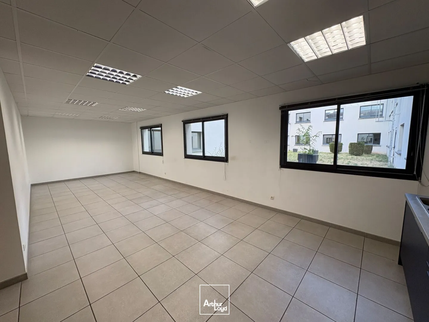 Bureaux - Location - OLIVET - 45160 - 140-140 - 7802973