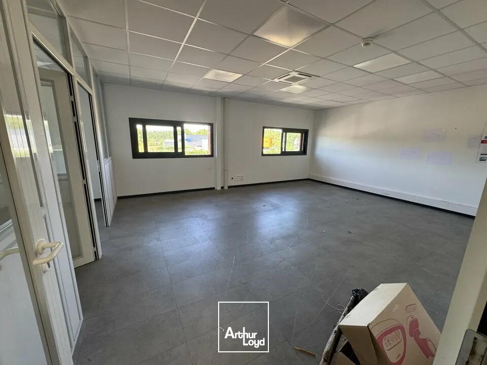 Locaux d'activité & Entrepôts - Location - LA VILLE AUX DAMES - 37700 - 206-206 - 7804143