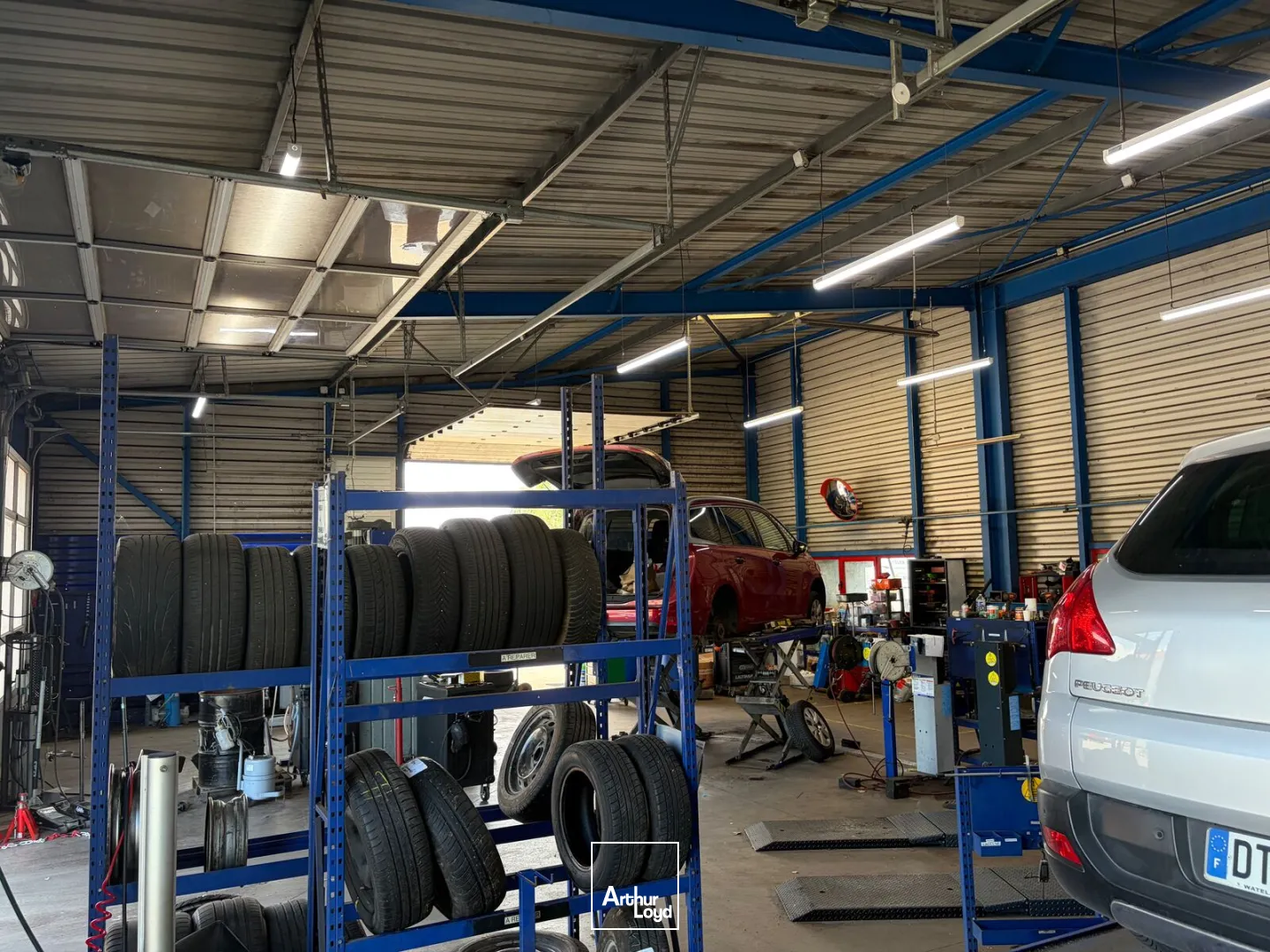 Locaux d'activité & Entrepôts - Vente - EU - 76260 - 609-609 - 7804435