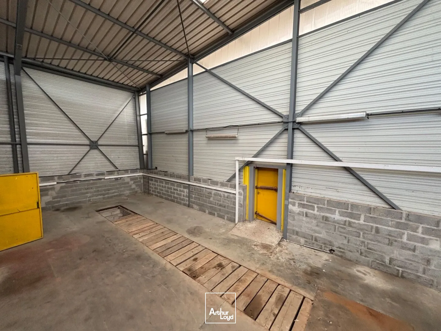 Locaux d'activité & Entrepôts - Vente - ESLETTES - 76710 - 415-415 - 7804446