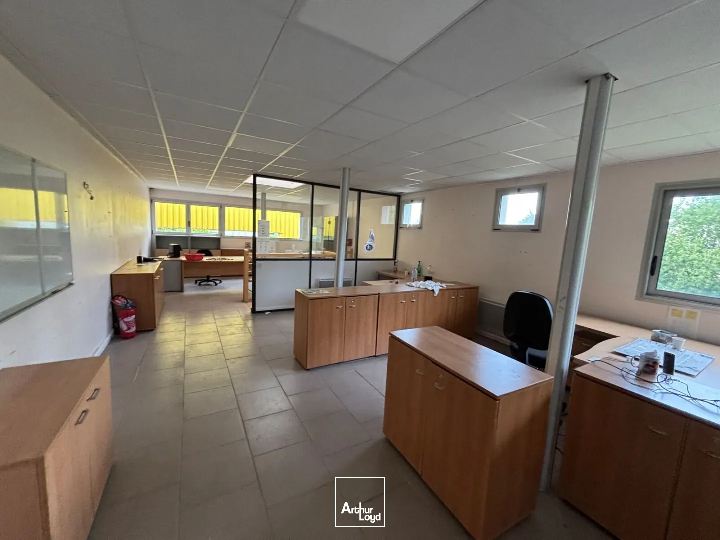 Locaux d'activité & Entrepôts - Vente - ESLETTES - 76710 - 415-415 - 7804447