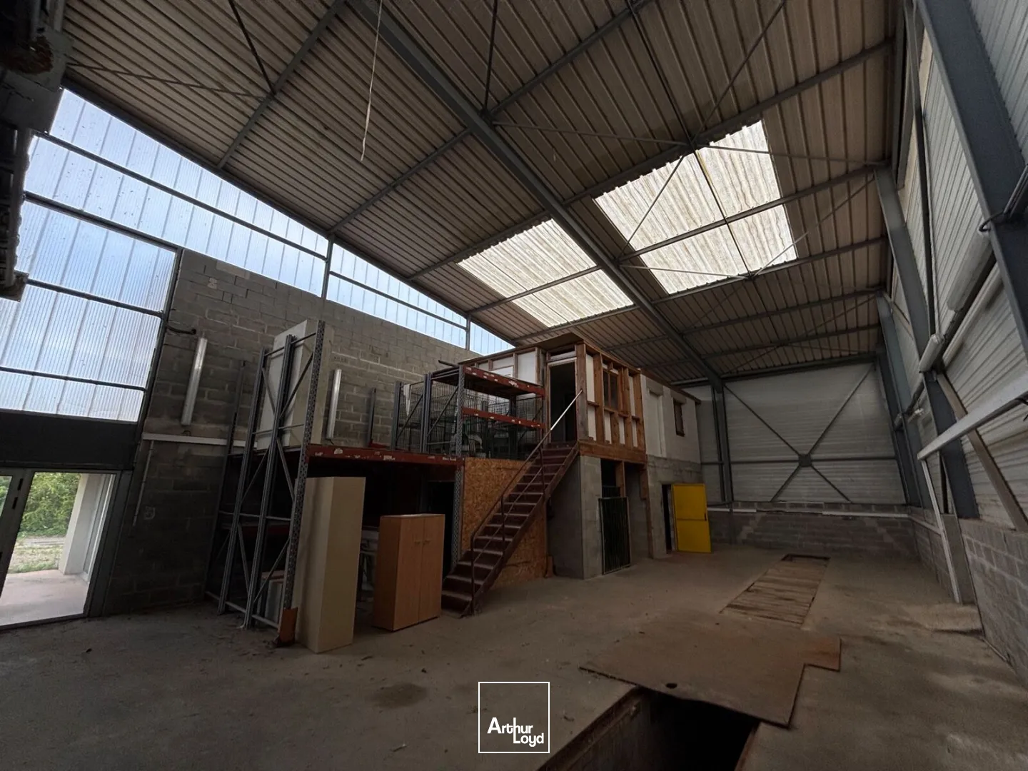 Locaux d'activité & Entrepôts - Location - ESLETTES - 76710 - 415-415 - 7804455
