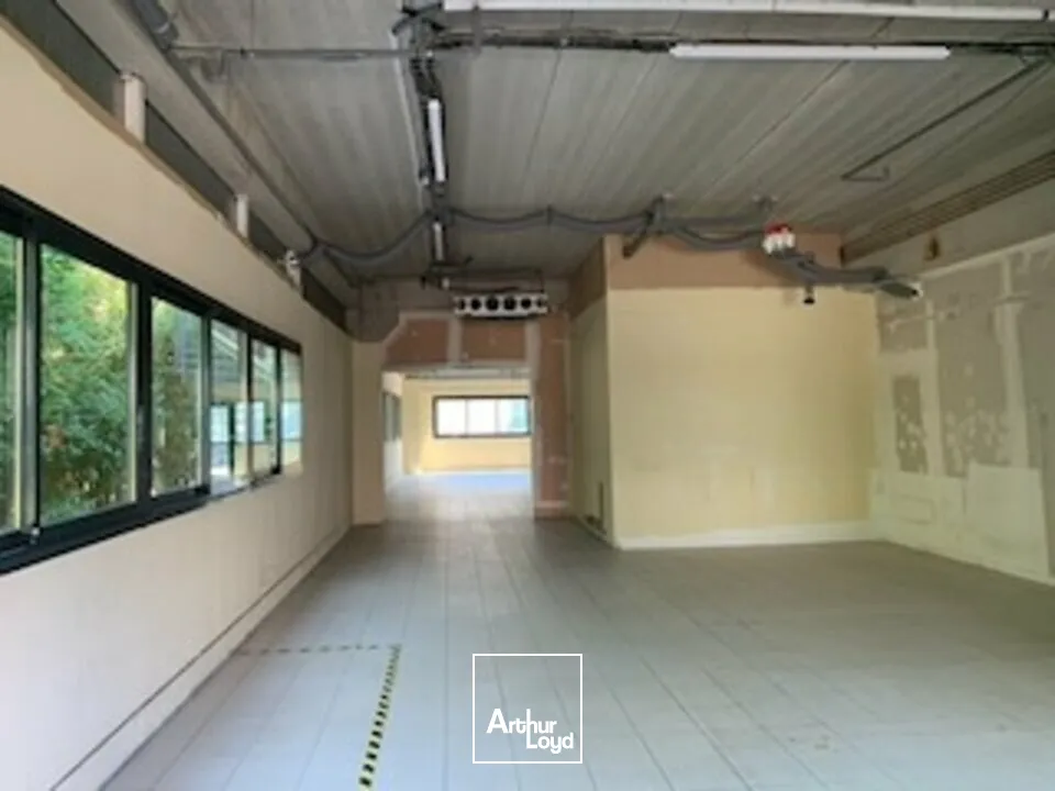 Bureaux - Location - ENTRAIGUES SUR LA SORGUE - 84320 - 280-451 - 7804821
