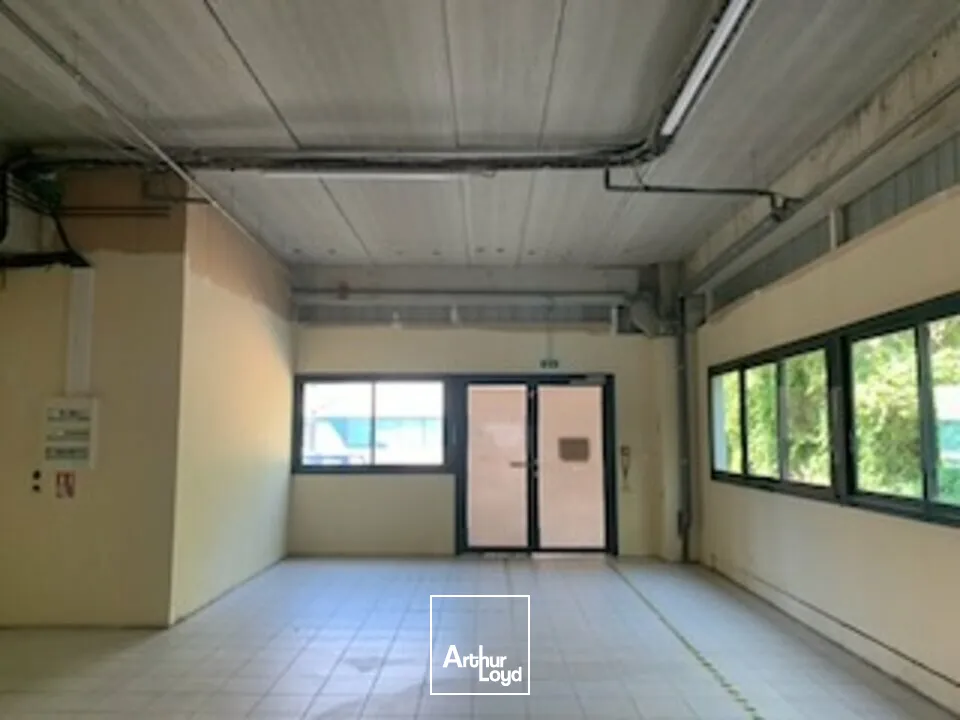 Bureaux - Location - ENTRAIGUES SUR LA SORGUE - 84320 - 280-451 - 7804825
