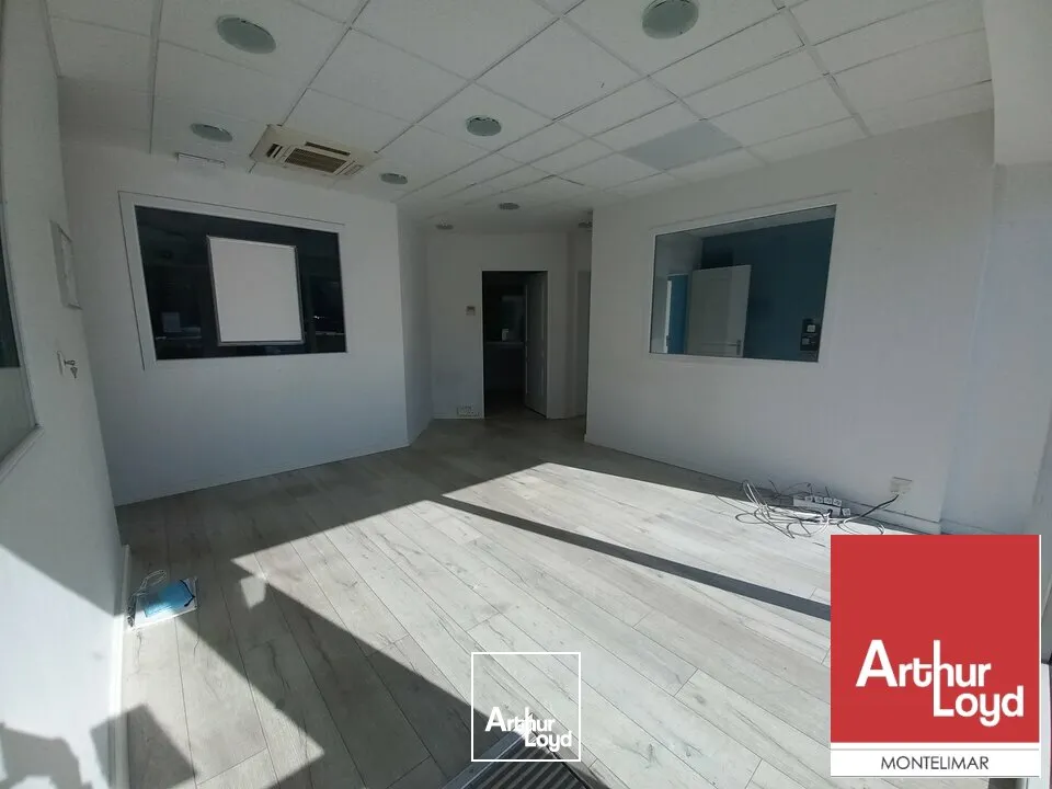 Locaux commerciaux - Location - MONTELIMAR - 26200 - 127-127 - 7804834
