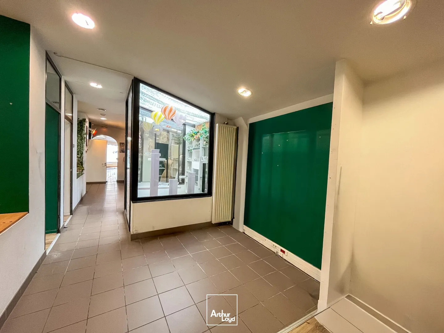 Locaux commerciaux - Location - SAINT QUENTIN - 02100 - 180-180 - 7804962