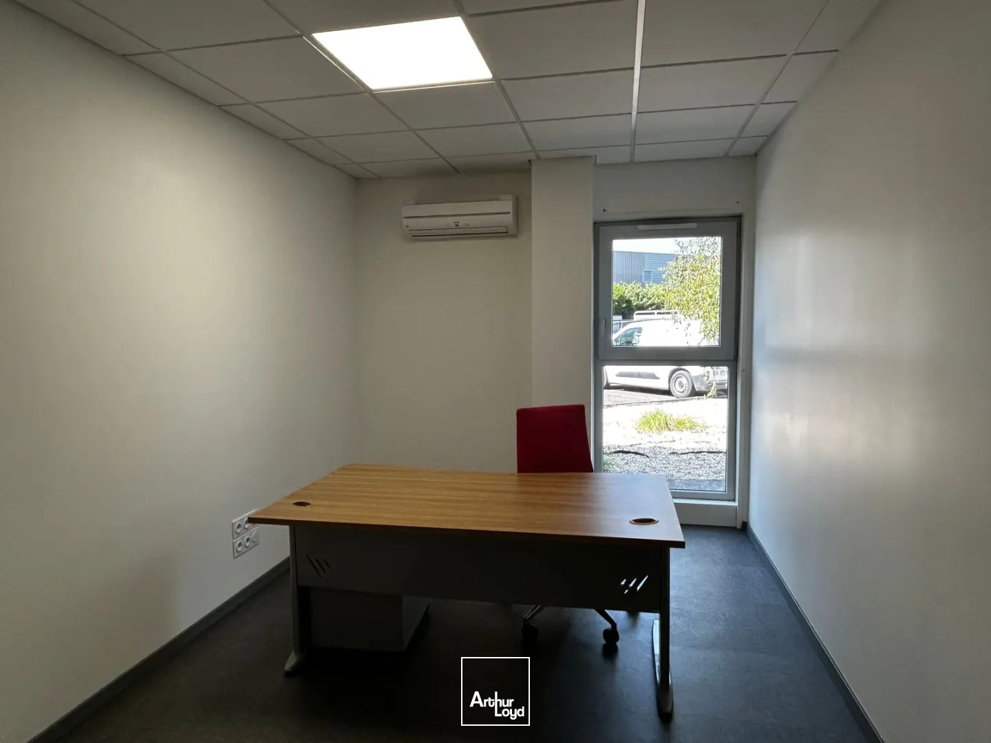 Locaux d'activité & Entrepôts - Location - SAINT JEAN D'ILLAC - 33127 - 50-130 - 7805117