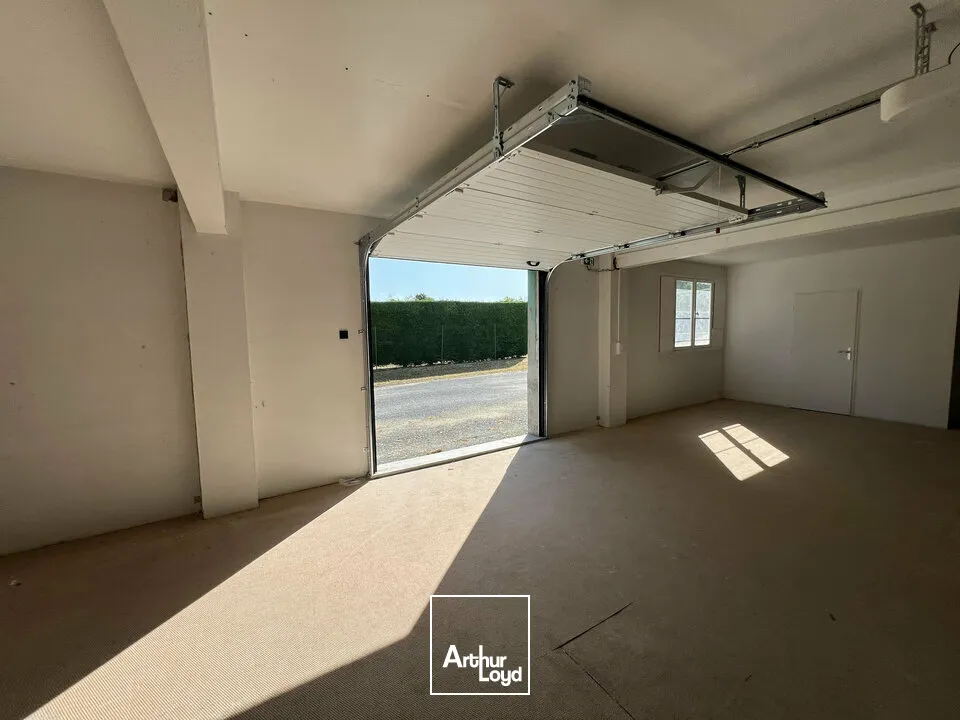 Locaux d'activité & Entrepôts - Location - MAGNAC SUR TOUVRE - 16600 - 250-250 - 7805266