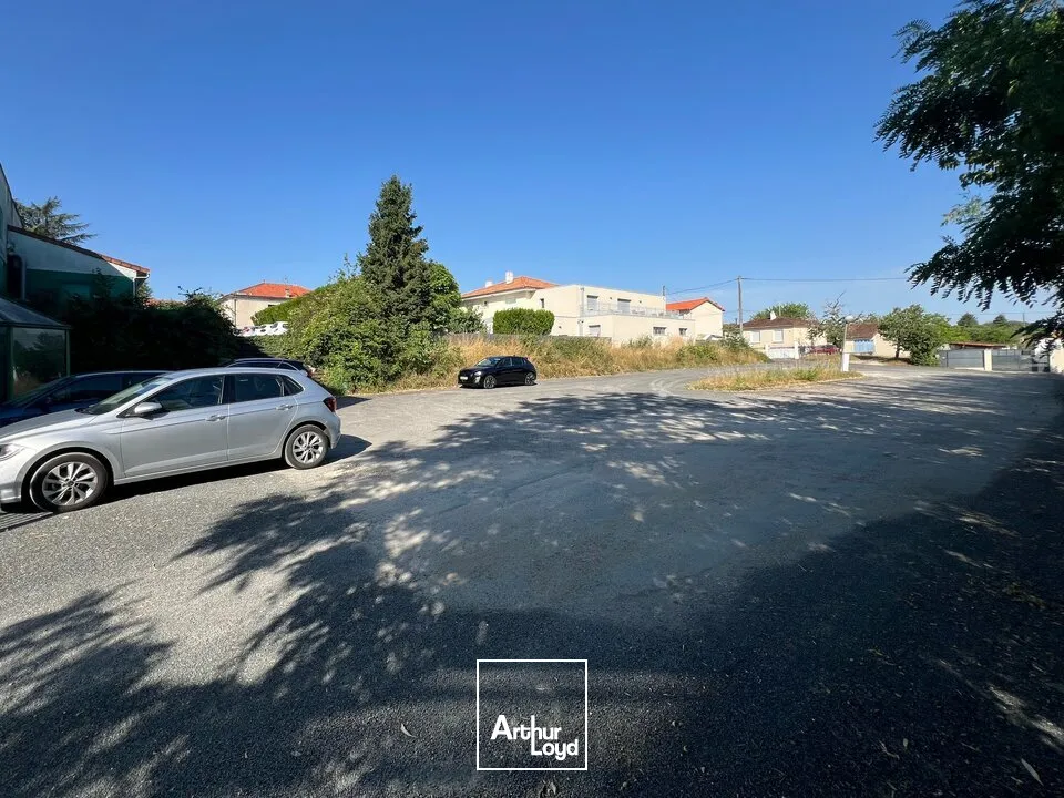 Locaux d'activité & Entrepôts - Location - MAGNAC SUR TOUVRE - 16600 - 250-250 - 7805269