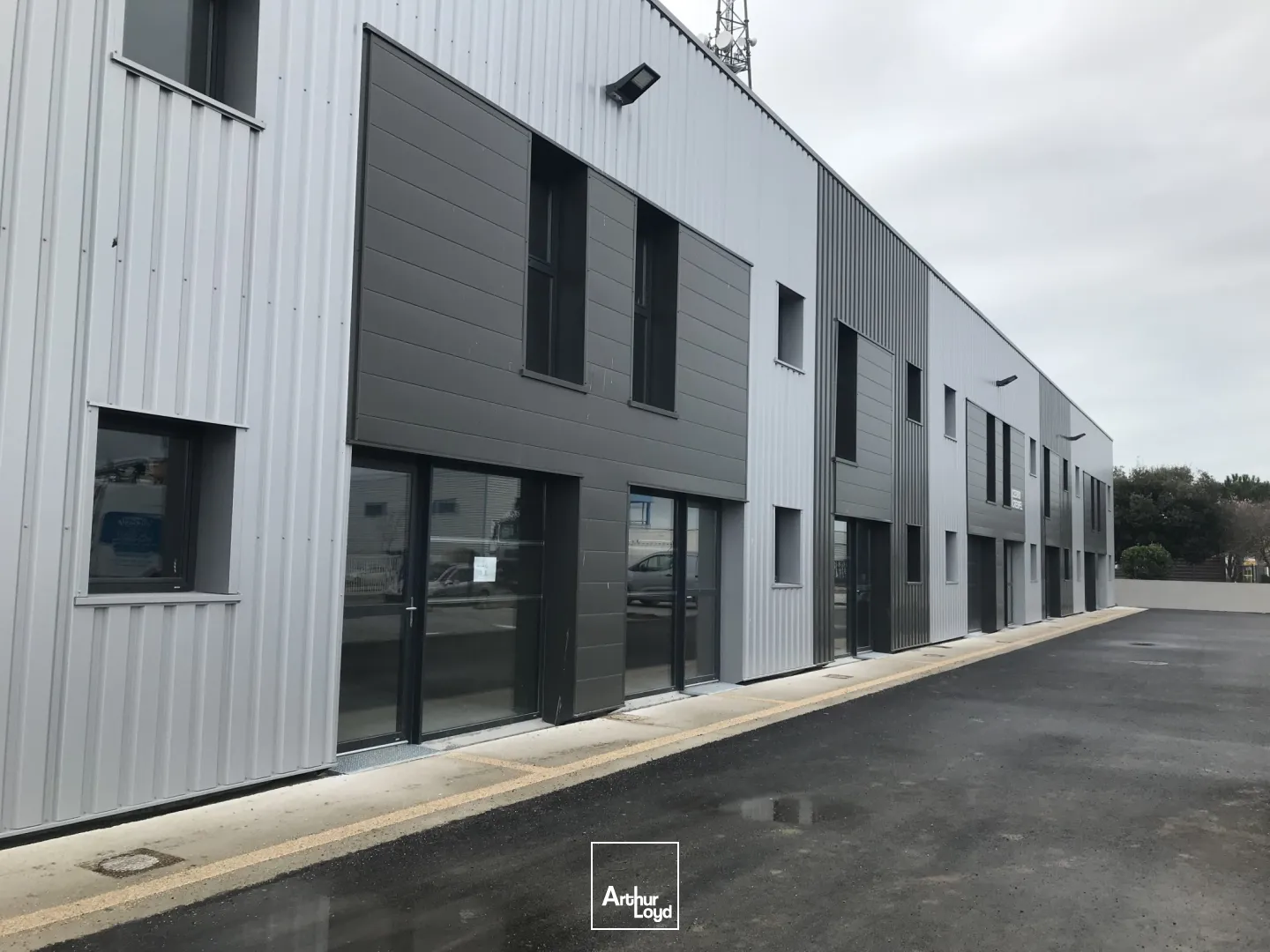 Locaux d'activité & Entrepôts - Location - GUERANDE - 44350 - 170.6-341.2 - 7805296