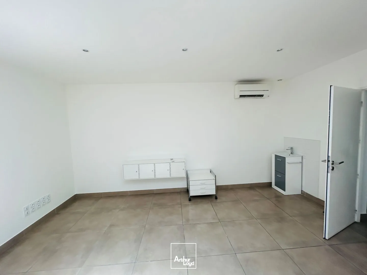 Bureaux - Vente - SAINT CYPRIEN - 66750 - 98-98 - 7805360