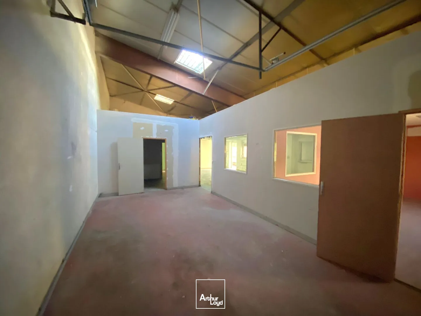 Locaux commerciaux - Location - MARSEILLE - 13015 - 150-450 - 7805381