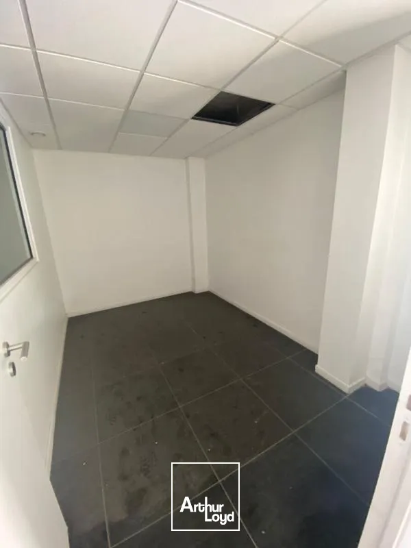 Locaux commerciaux - Location - Le Lamentin - 97232 - 206-206 - 7805708