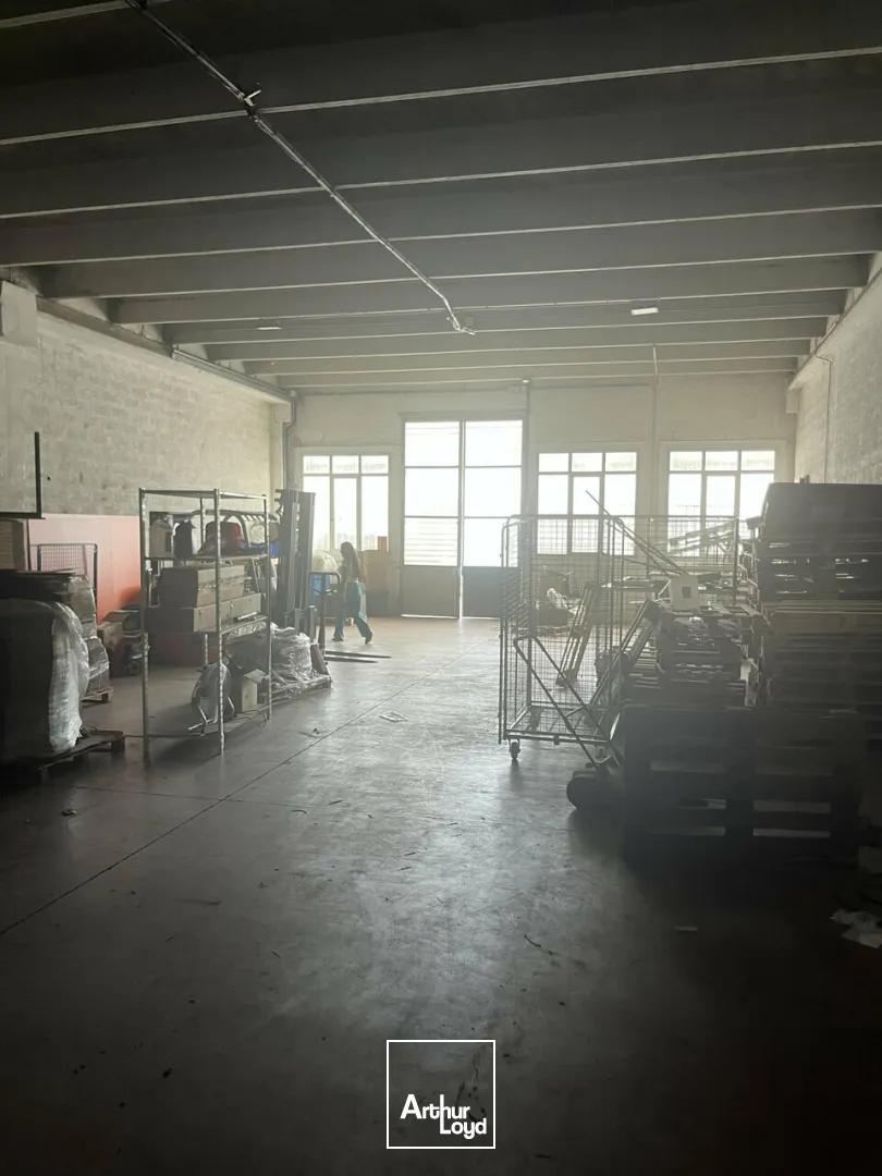 Locaux d'activité & Entrepôts - Location - VALLAURIS - 06220 - 230-230 - 7805757