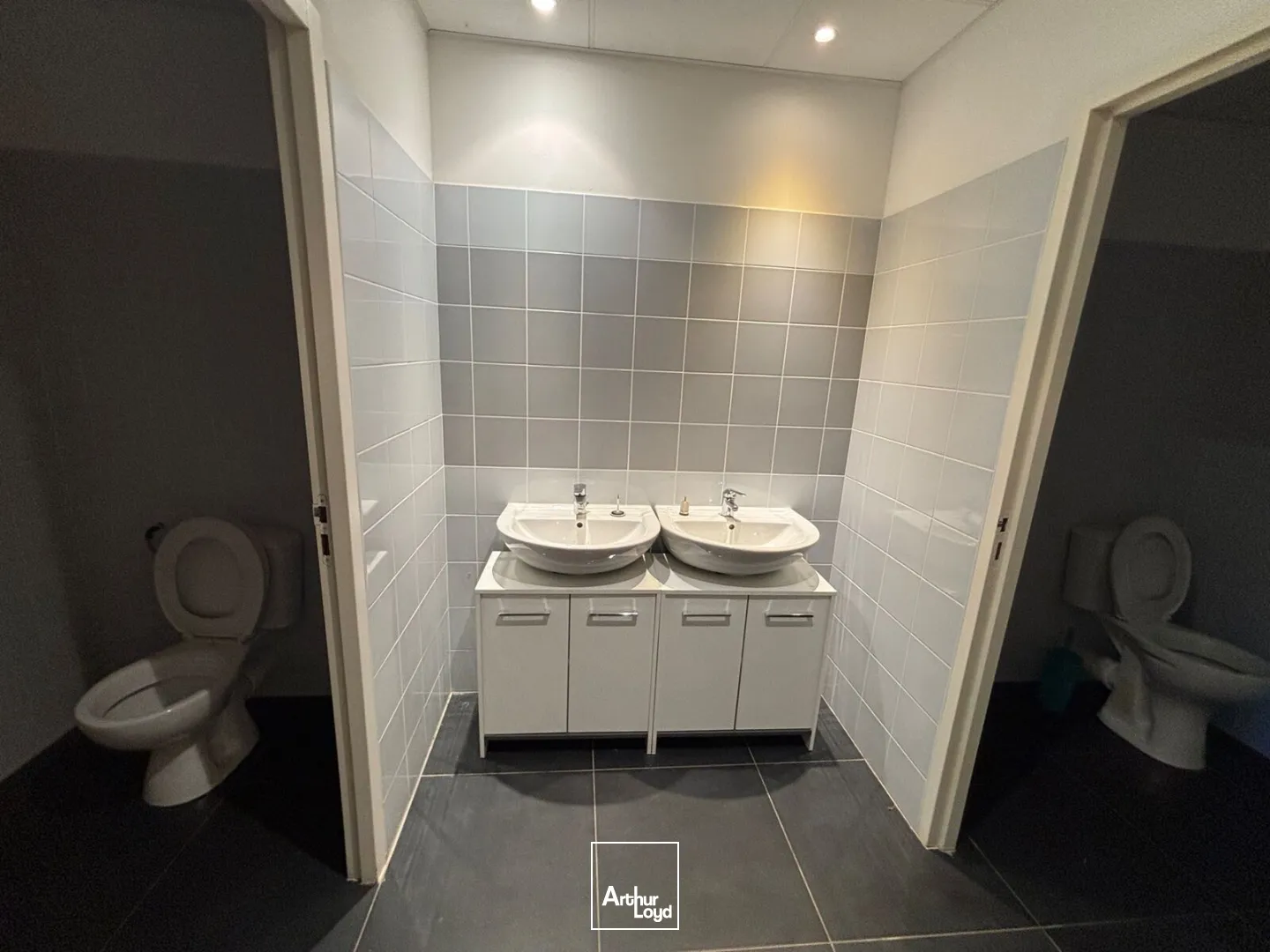 Locaux d'activité & Entrepôts - Location - ROUEN - 76000 - 174-174 - 7805959