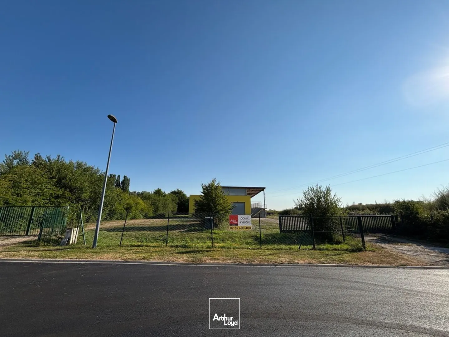 Locaux d'activité & Entrepôts - Location - ESLETTES - 76710 - 415-415 - 7805985