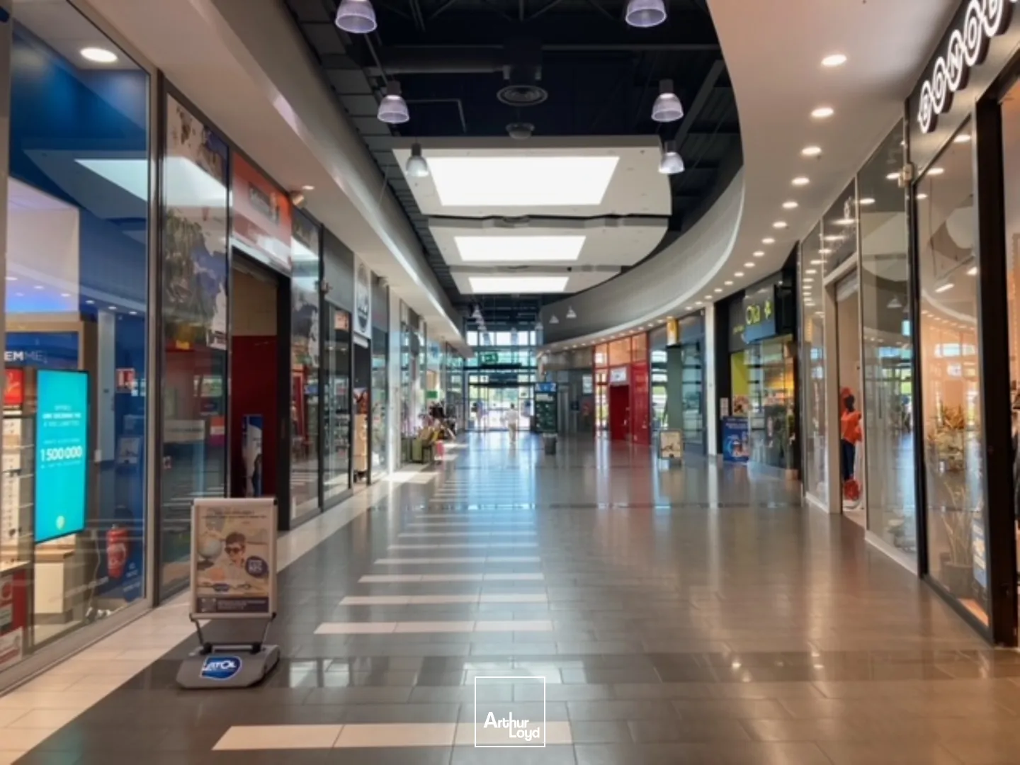Locaux commerciaux - Location - MACON - 71000 - 70-2438 - 7806157