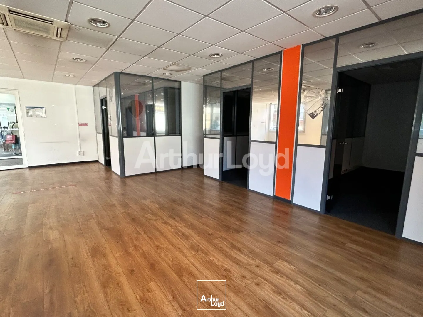 Locaux commerciaux - Location - HELLEMMES LILLE - 59260 - 160-160 - 7806384
