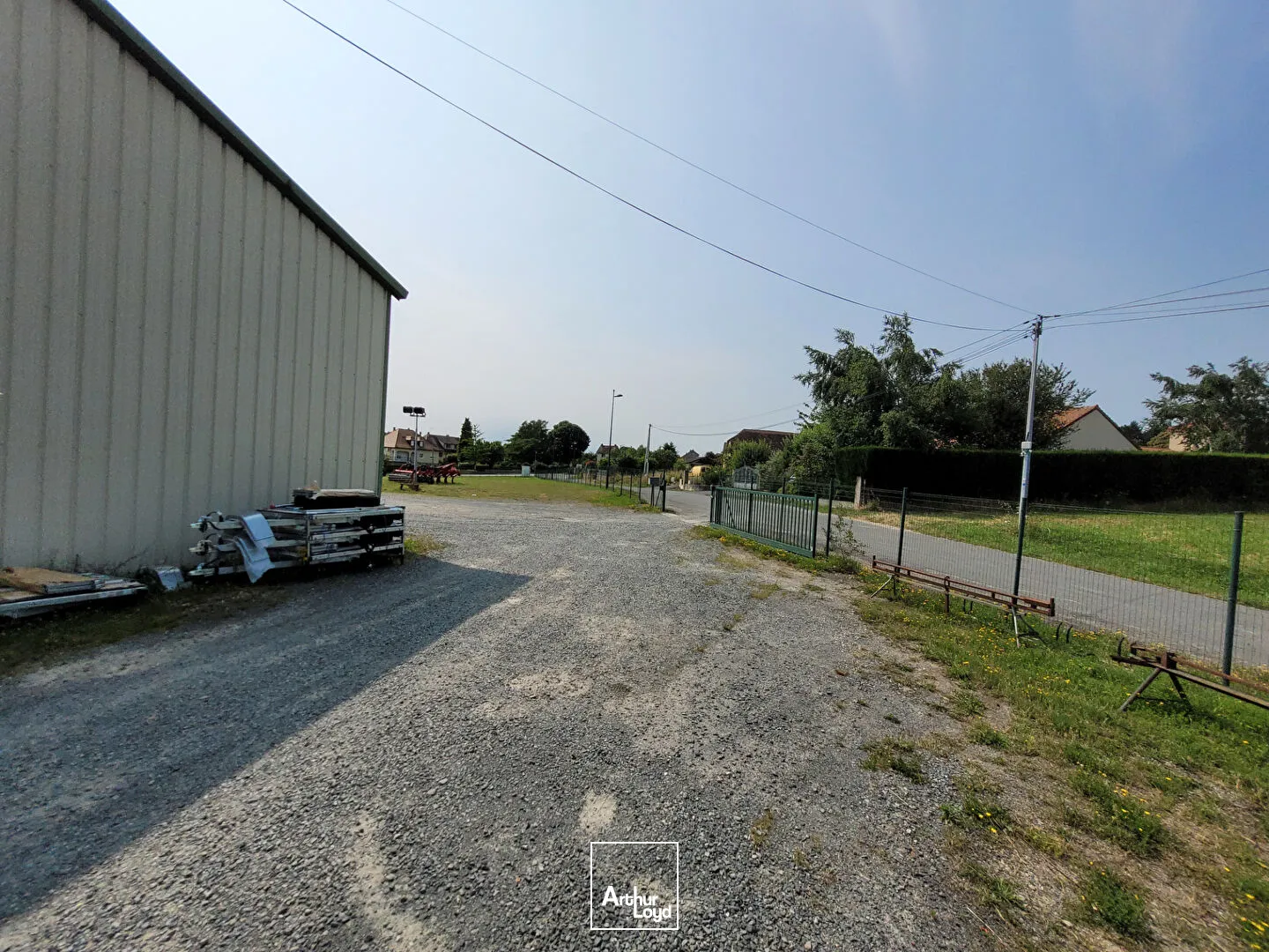 Locaux commerciaux - Vente - SAINT YRIEIX LA PERCHE - 87500 - 800-800 - 7806706
