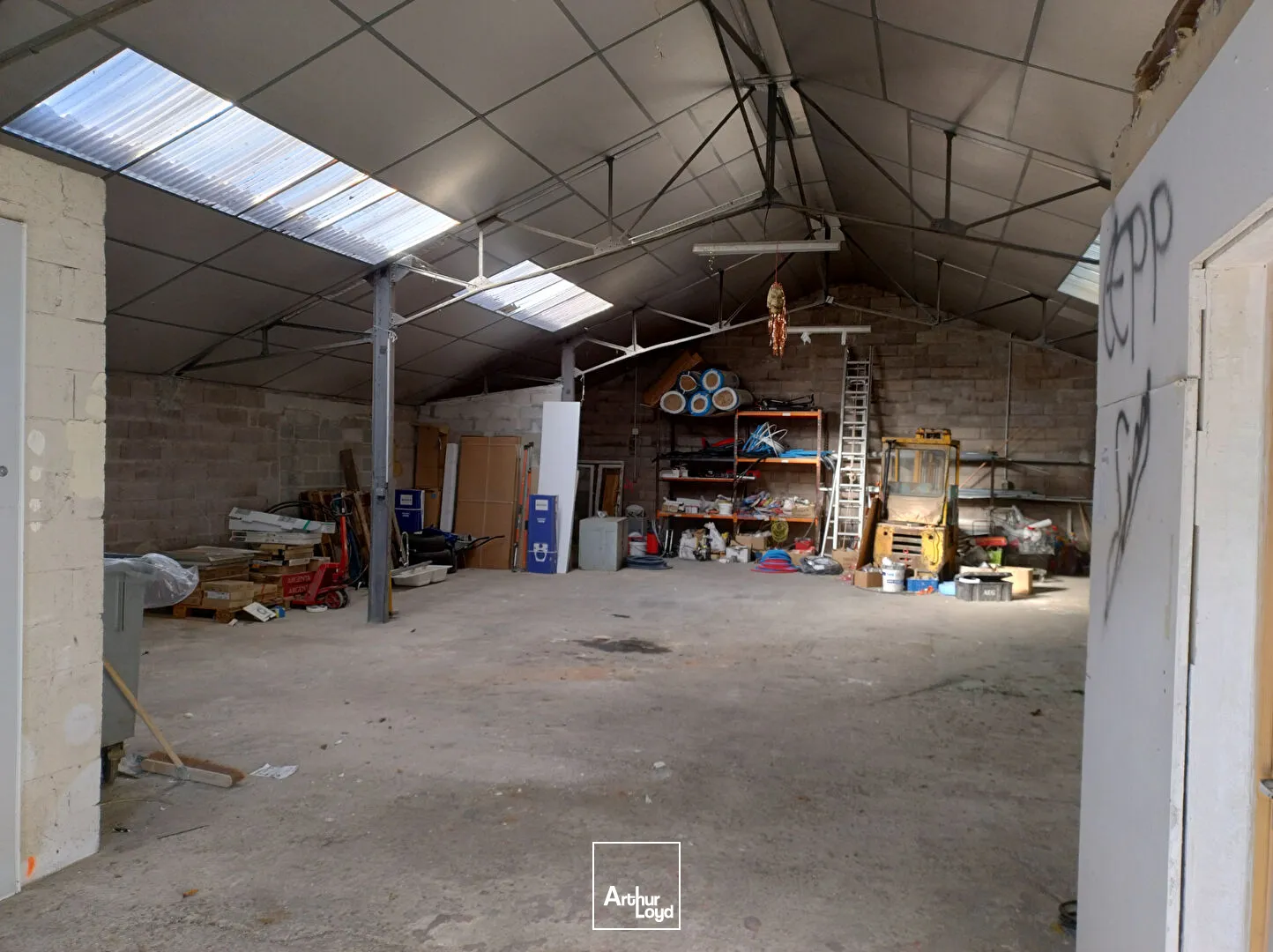 Locaux d'activité & Entrepôts - Location - FEYTIAT - 87220 - 216-216 - 7806997