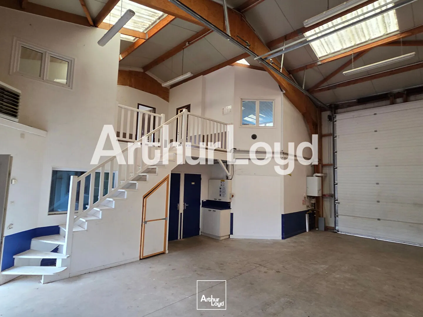 Locaux d'activité & Entrepôts - Location - COLOMBELLES - 14460 - 220-220 - 7807499