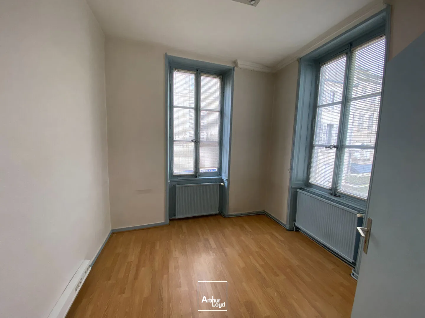Bureaux - Location - LA ROCHELLE - 17000 - 220-220 - 7807571